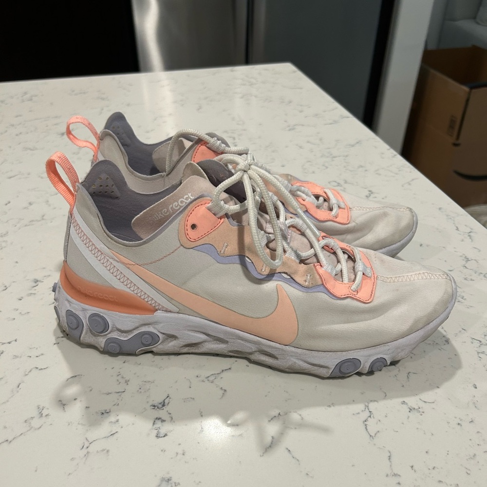 Nike react!